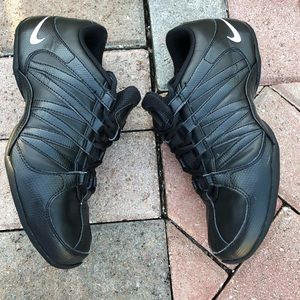 NIKE Musique Women's Sz 6.5 Black Leather Shoes